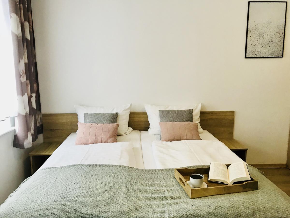 Azalia Bed & Breakfast อุสตรอเนียมอร์สเกีย ภายนอก รูปภาพ