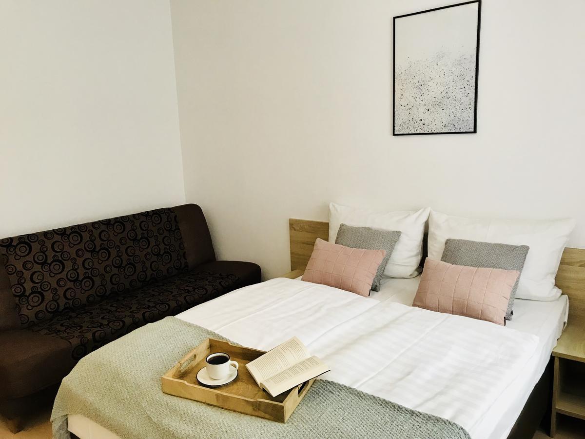 Azalia Bed & Breakfast อุสตรอเนียมอร์สเกีย ภายนอก รูปภาพ