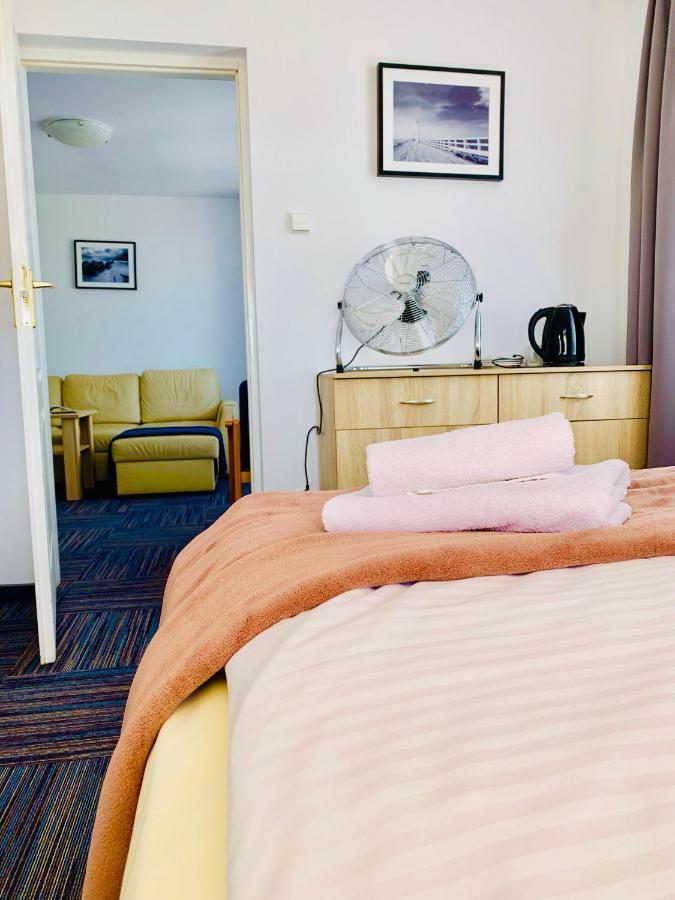 Azalia Bed & Breakfast อุสตรอเนียมอร์สเกีย ภายนอก รูปภาพ