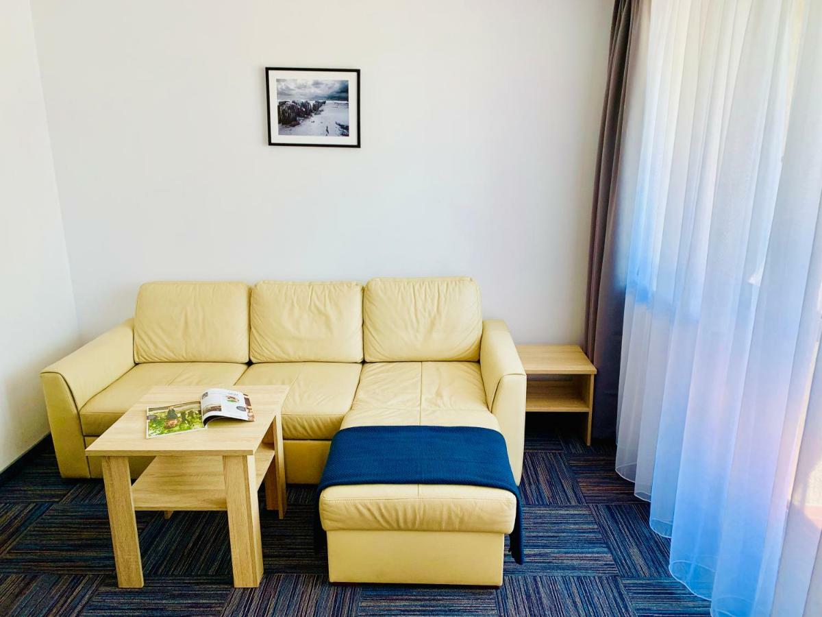 Azalia Bed & Breakfast อุสตรอเนียมอร์สเกีย ภายนอก รูปภาพ