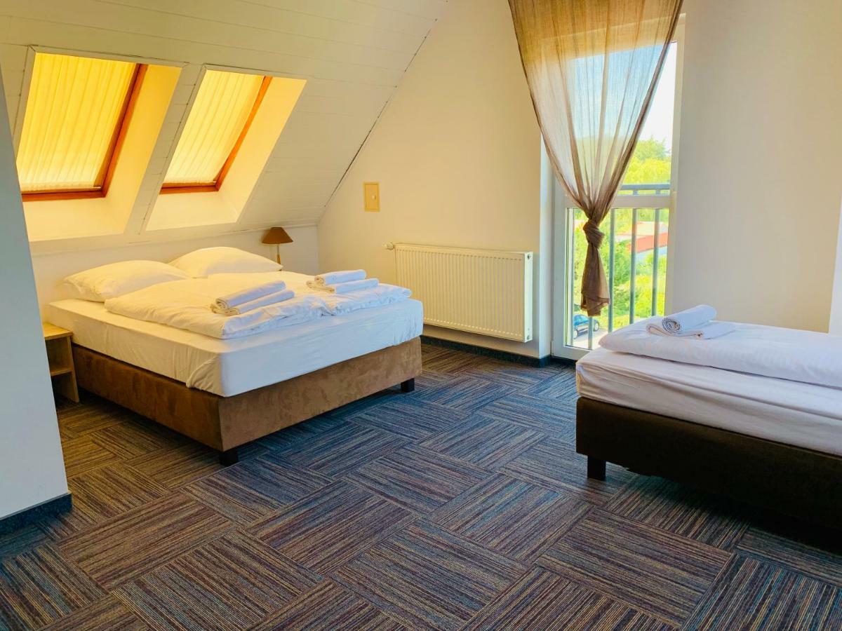 Azalia Bed & Breakfast อุสตรอเนียมอร์สเกีย ภายนอก รูปภาพ