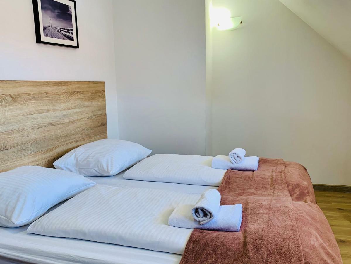Azalia Bed & Breakfast อุสตรอเนียมอร์สเกีย ภายนอก รูปภาพ